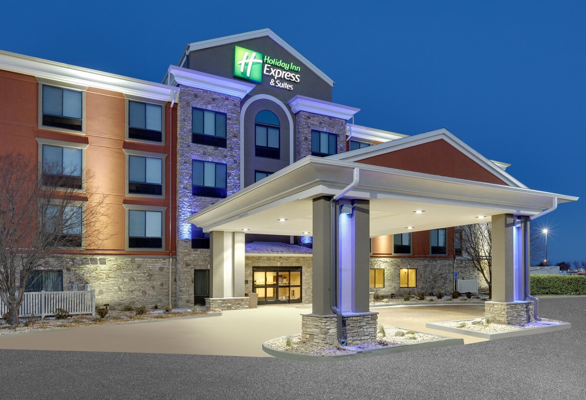 Holiday Inn Express Mitchell, an IHG Hotel Reviews, Deals & Photos 2024