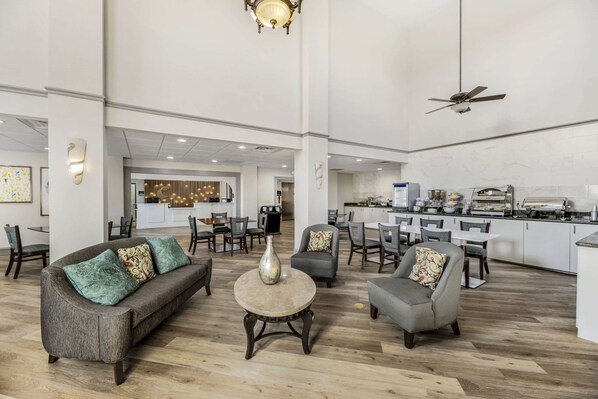 Free daily full breakfast 