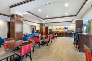 Free buffet breakfast 