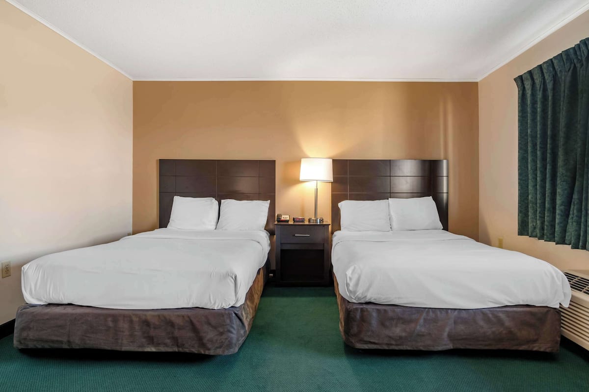 Suite, 2 Bedrooms, Non Smoking | Iron/ironing board, cribs (free), rollaway beds (surcharge), WiFi (free)