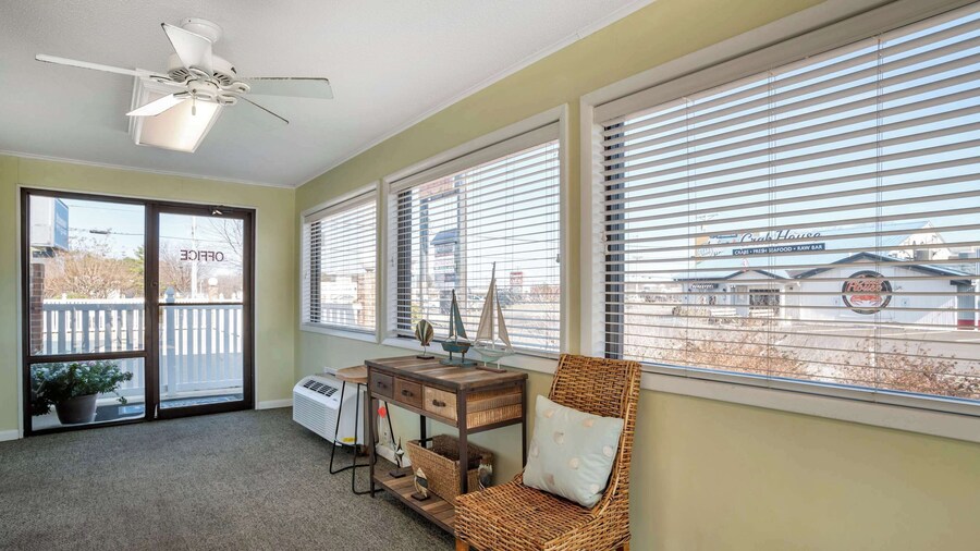 Rodeway Inn & Suites Rehoboth Beach