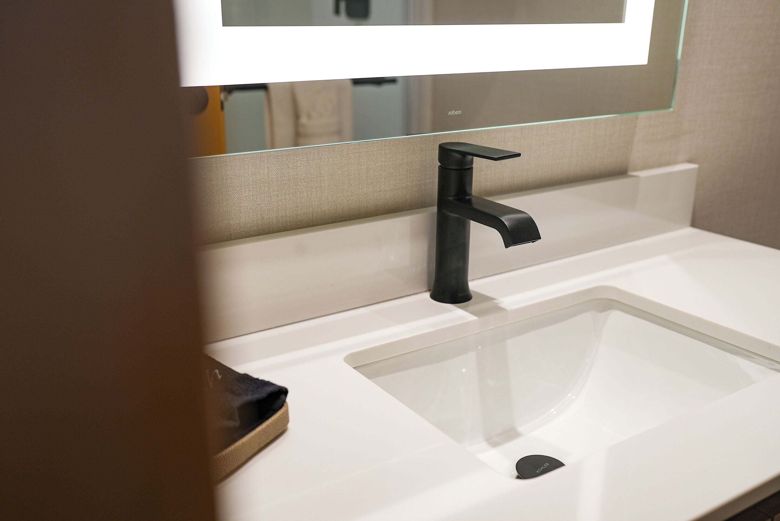 combined shower/bathtub, free toiletries, hair dryer, towels