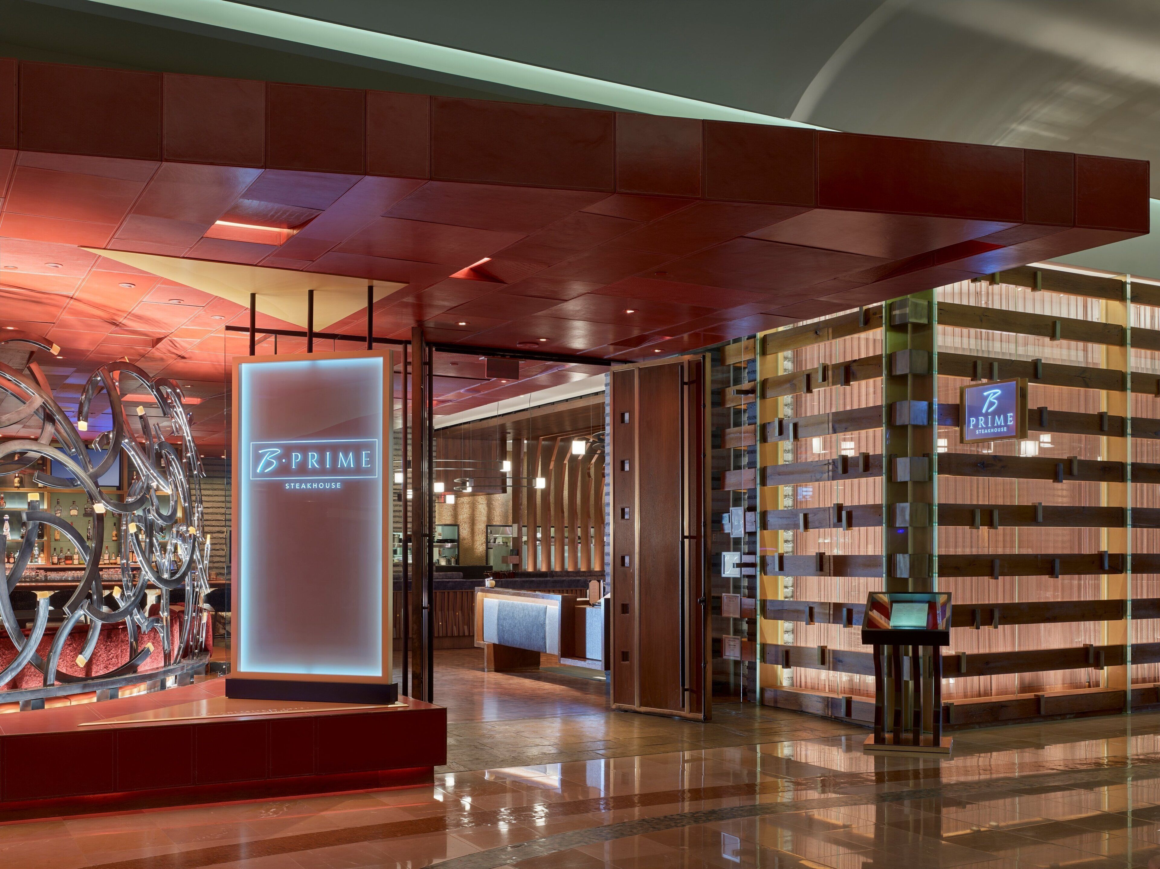 17 restaurants, breakfast, lunch, dinner served; american cuisine