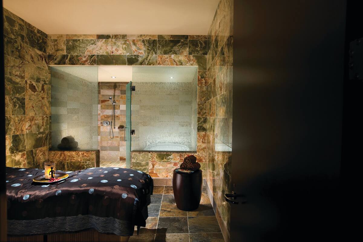 couples treatment room(s), body treatments, prenatal massages