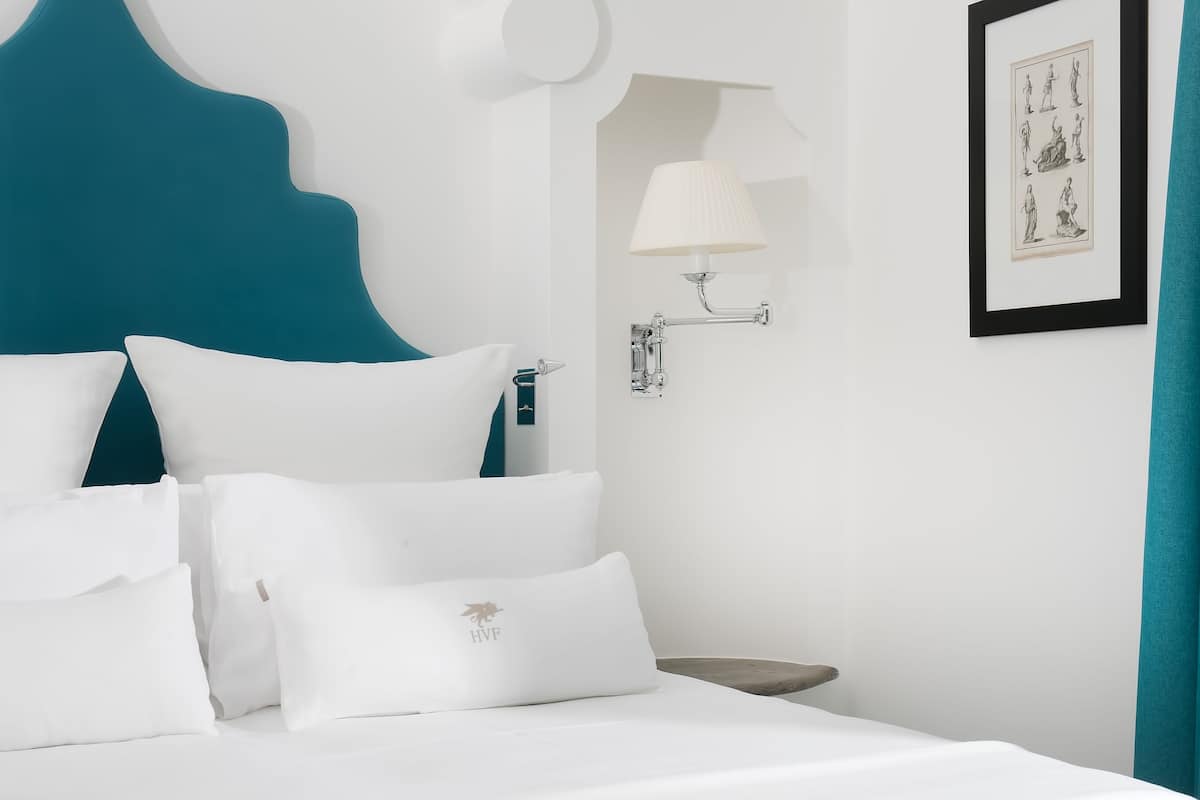 Superior Room (02) | Premium bedding, minibar, in-room safe, desk