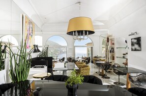 Petit déjeuner continental compris tous les jours