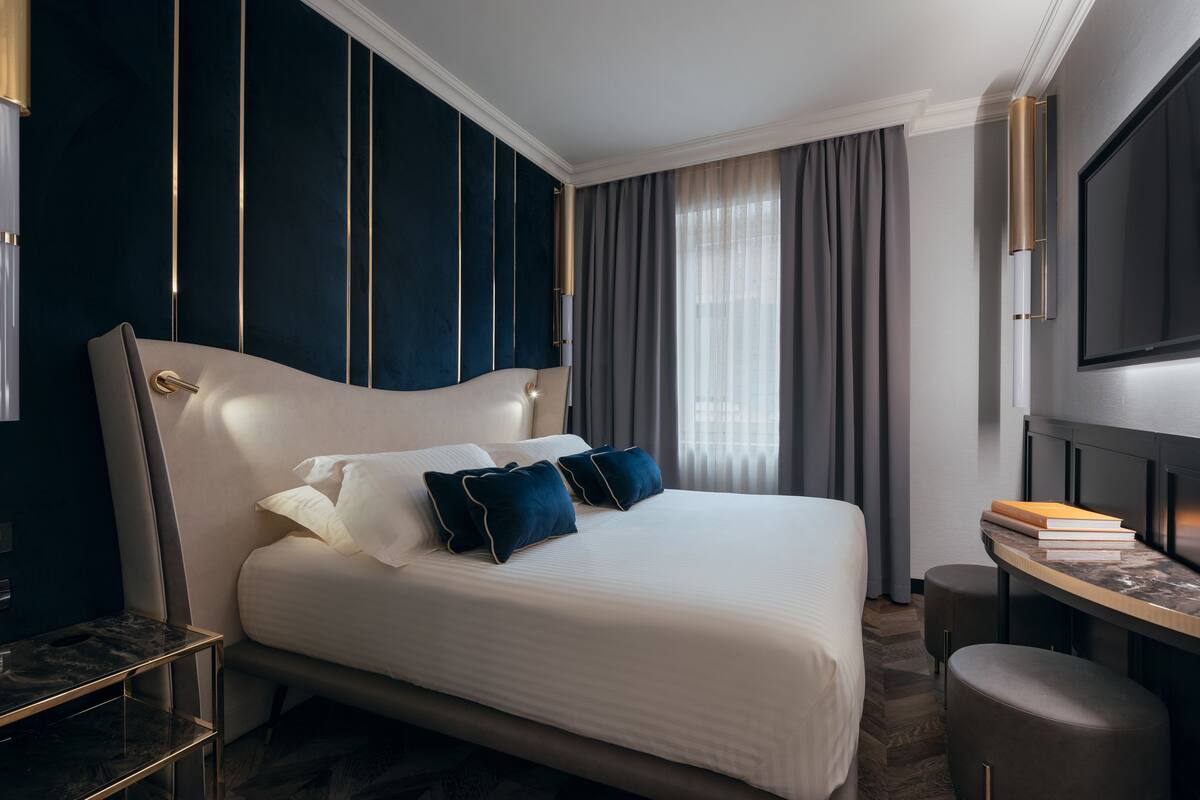 尊荣双人房或双床房, 无烟房 | 高档床上用品、羽绒被、记忆海绵床垫、迷你吧
