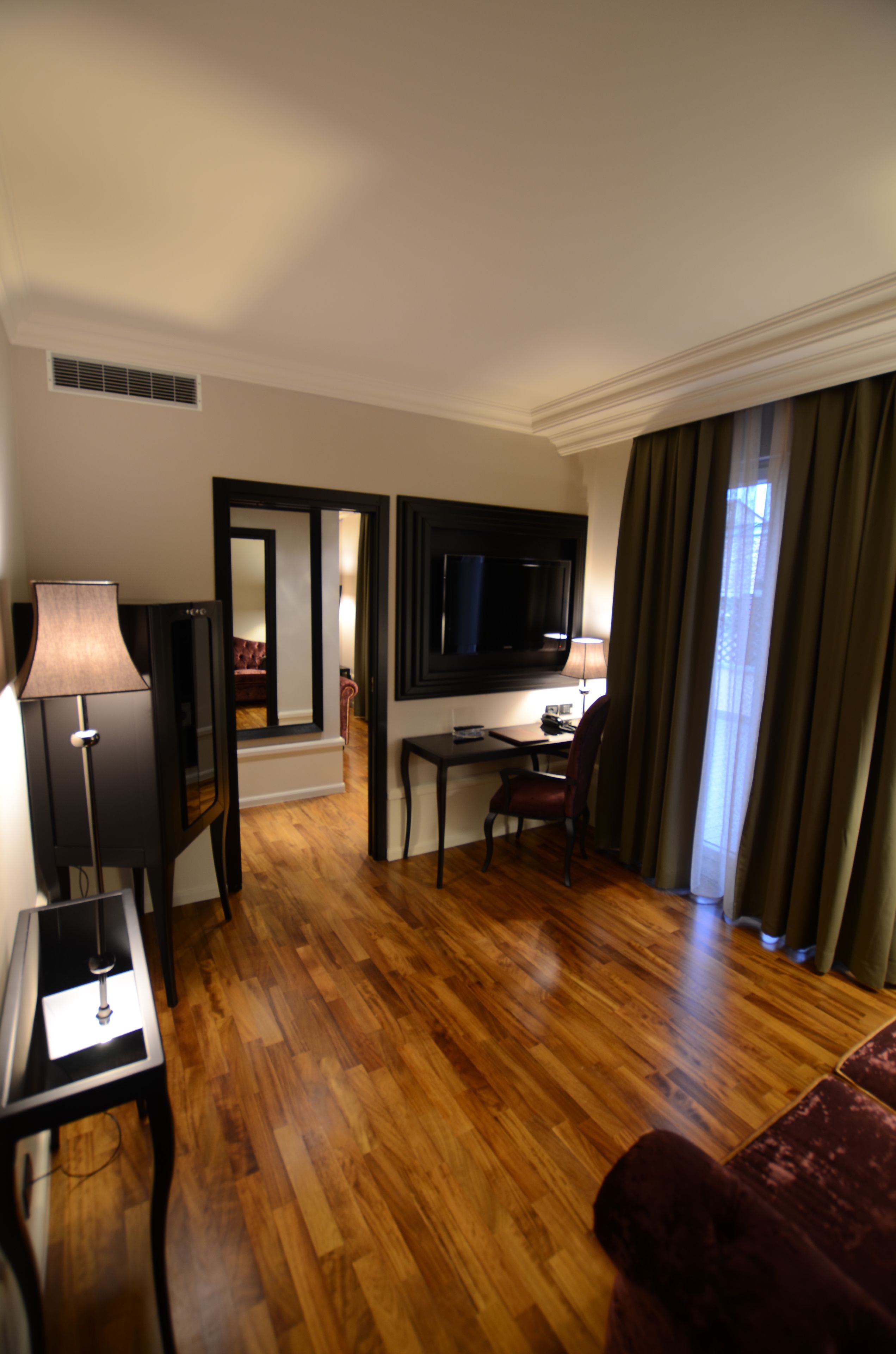 50-inch plasma tv with satellite channels, tv