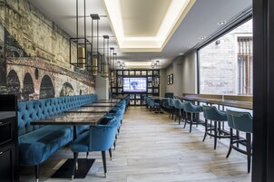 Café da manhã com buffet todos os dias mediante uma taxa