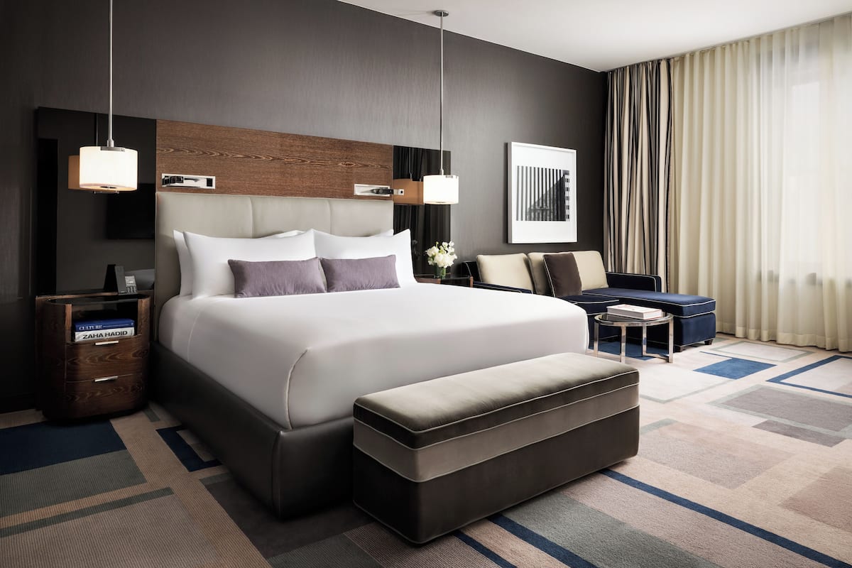 Premier Room, 1 King Bed