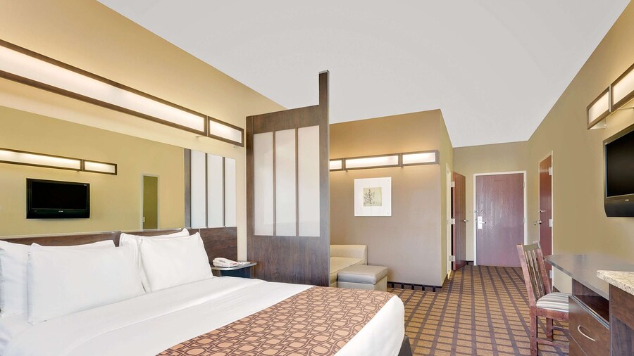 Microtel by Wyndham Perry National Fairground Area I-75