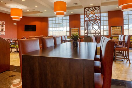 Drury Inn Suites Indianapolis Northeast - Image 20
