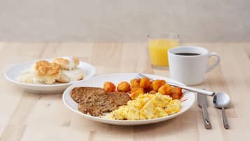 Free daily buffet breakfast
