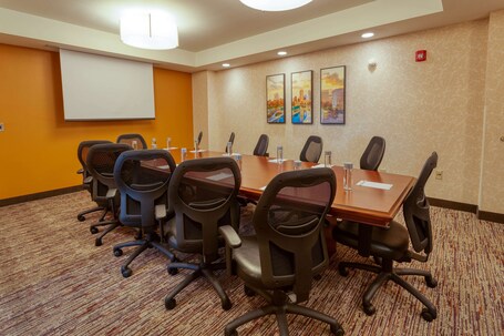 Drury Inn Suites Indianapolis Northeast - Image 32