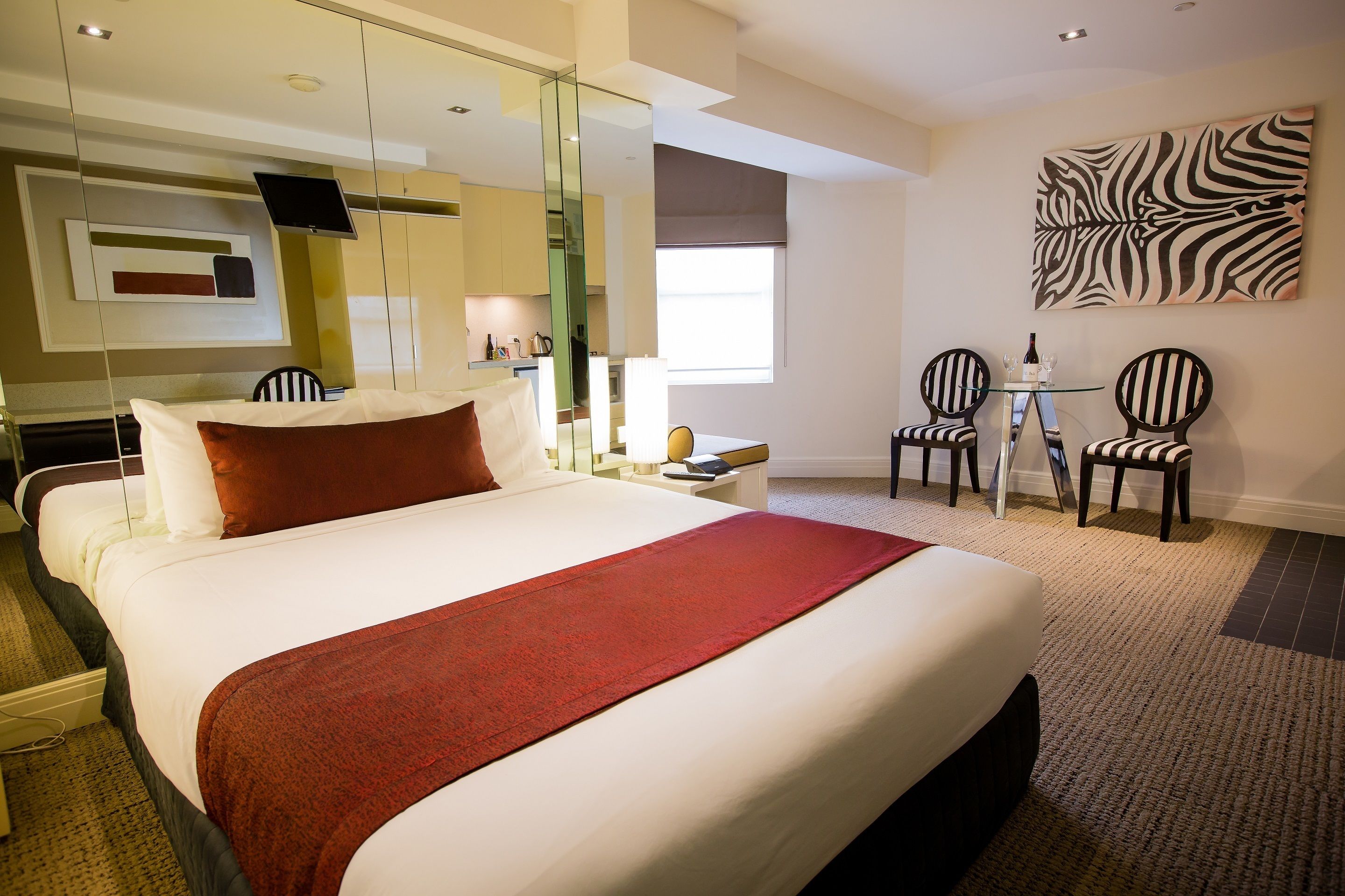 Studio Deluxe | Literie de qualité supérieure, bureau, chambres insonorisées