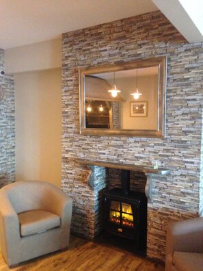 Lounge - The Lenbrook (Blackpool)