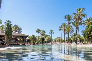 2 indoor pools, 4 outdoor pools, open 8:00 AM to 8:00 PM, pool umbrellas - PortBlue Club Pollentia Resort (Alcúdia)