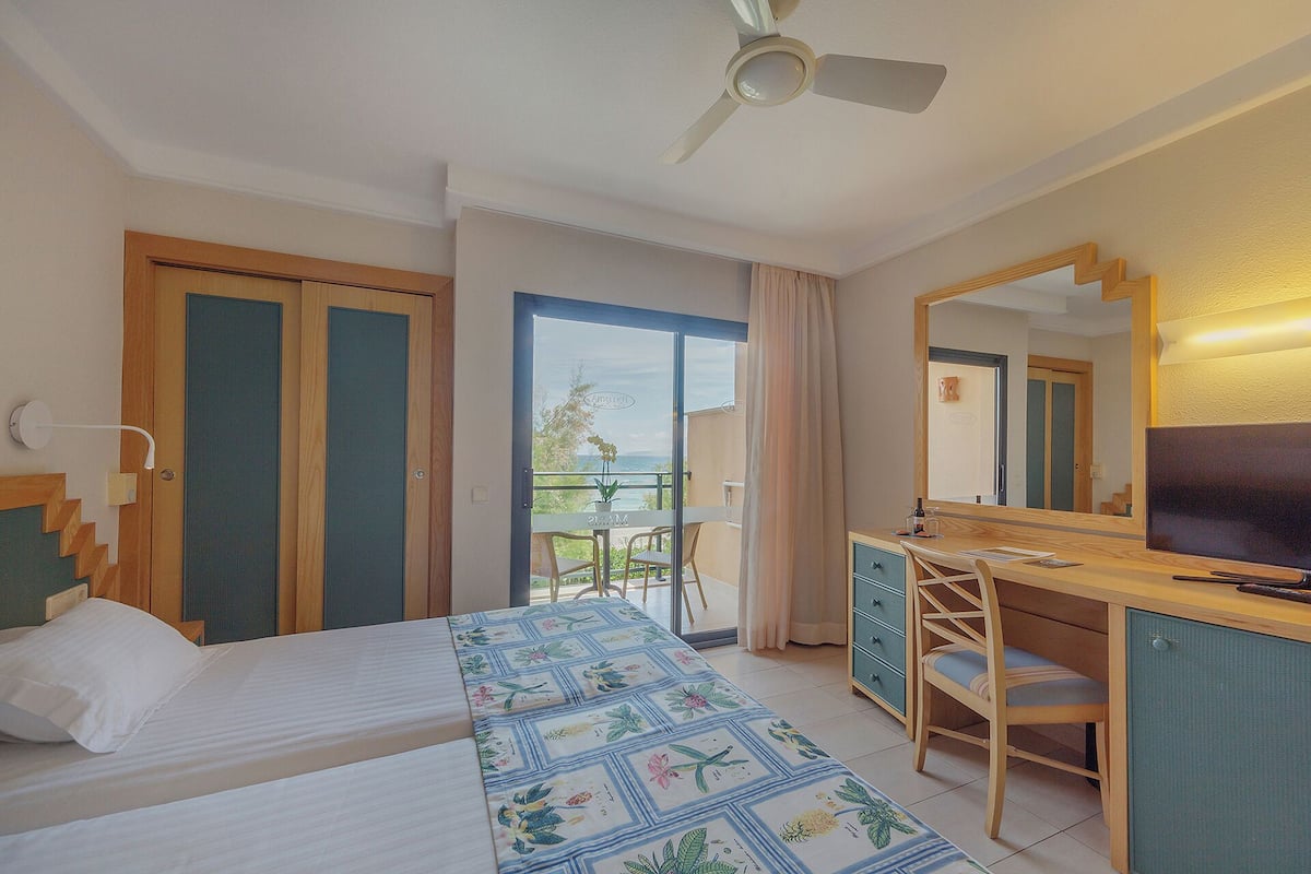 1 bedroom, minibar, in-room safe, desk