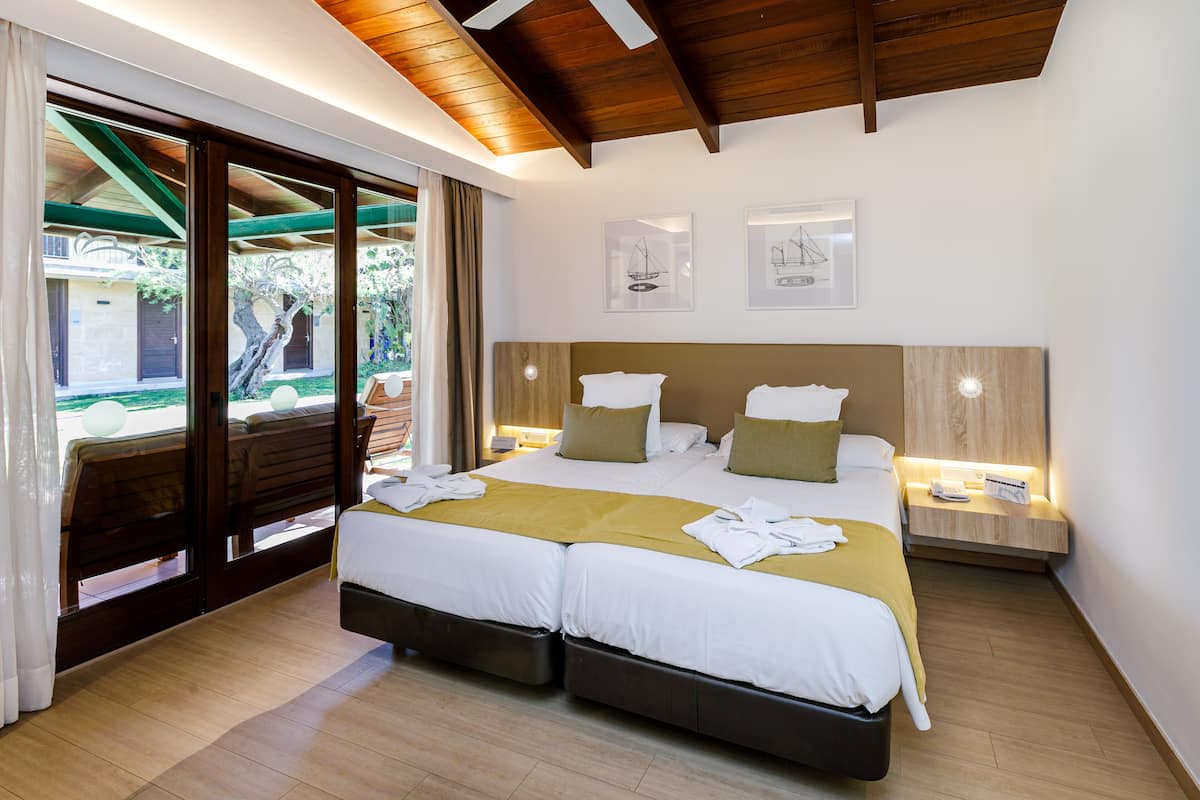 1 bedroom, minibar, in-room safe, desk