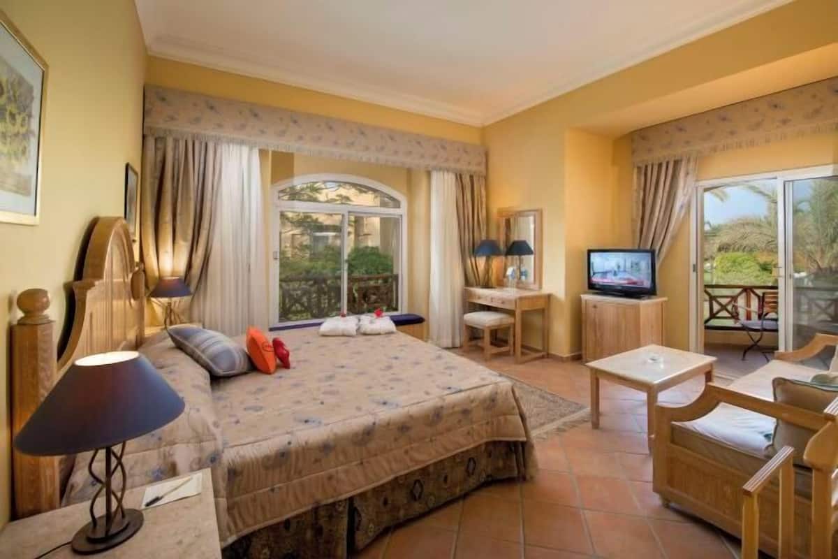 1 bedroom, premium bedding, Select Comfort beds, minibar