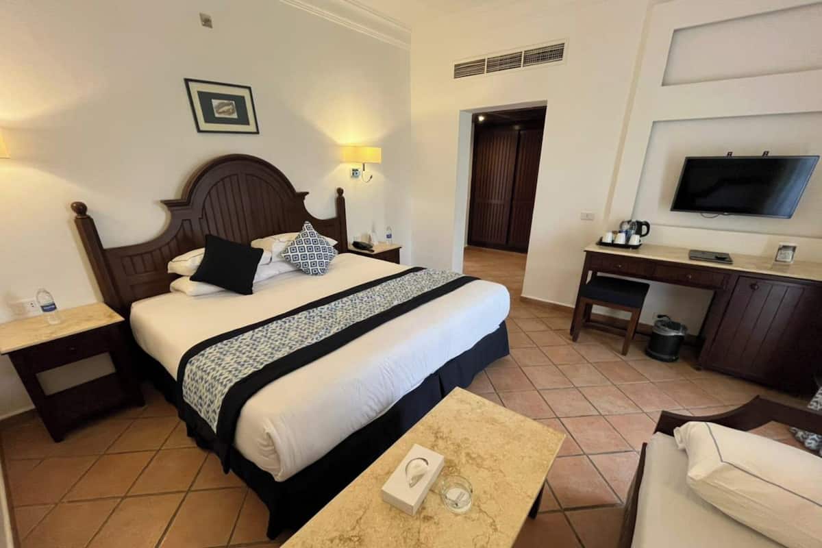 Family Double Room | Premium bedding, Select Comfort beds, minibar, in-room safe