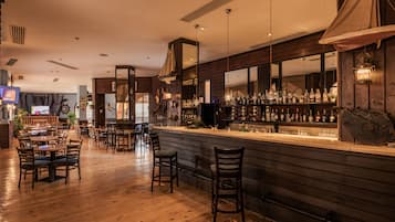Pub, con vista al jardín, abre todos los días
