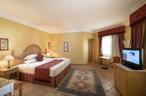 Suite ejecutiva | Ropa de cama de alta calidad, colchones Select Comfort, minibar