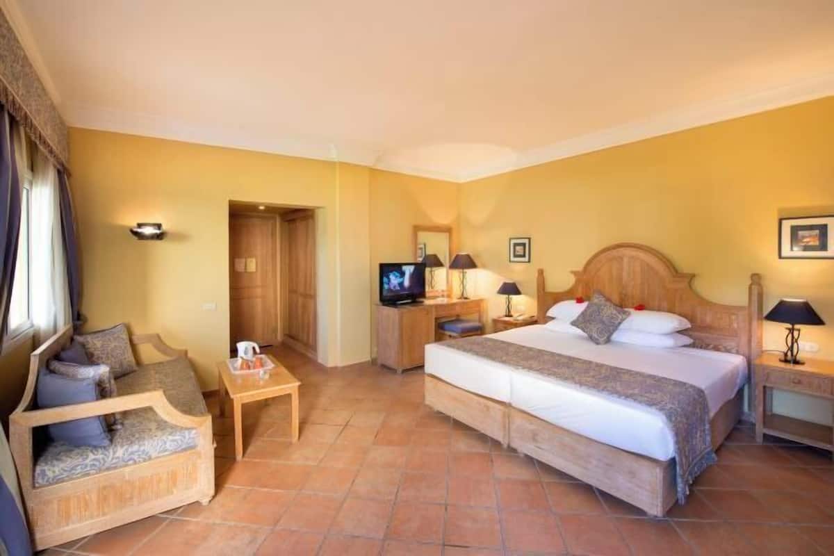1 bedroom, premium bedding, Select Comfort beds, minibar