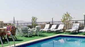 Outdoor pool - Royal House (Luxor)