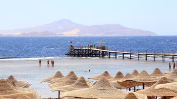 Private beach, sun-loungers, beach umbrellas, beach towels