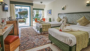 Chambre Standard, vue jardin | Draps en coton égyptien, couette en duvet d'oie, surmatelas, minibar