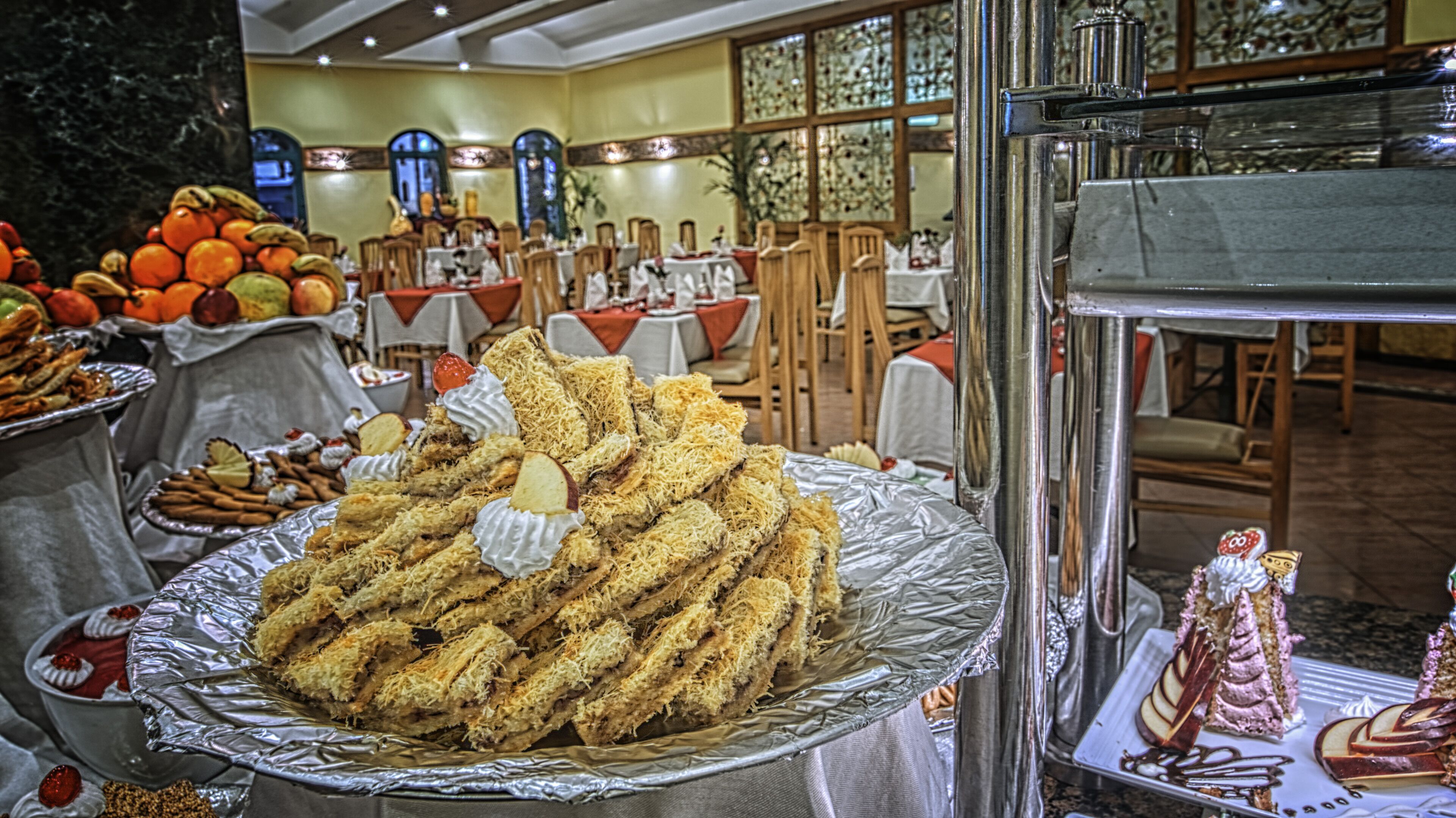Photo - Falcon Hills Hotel