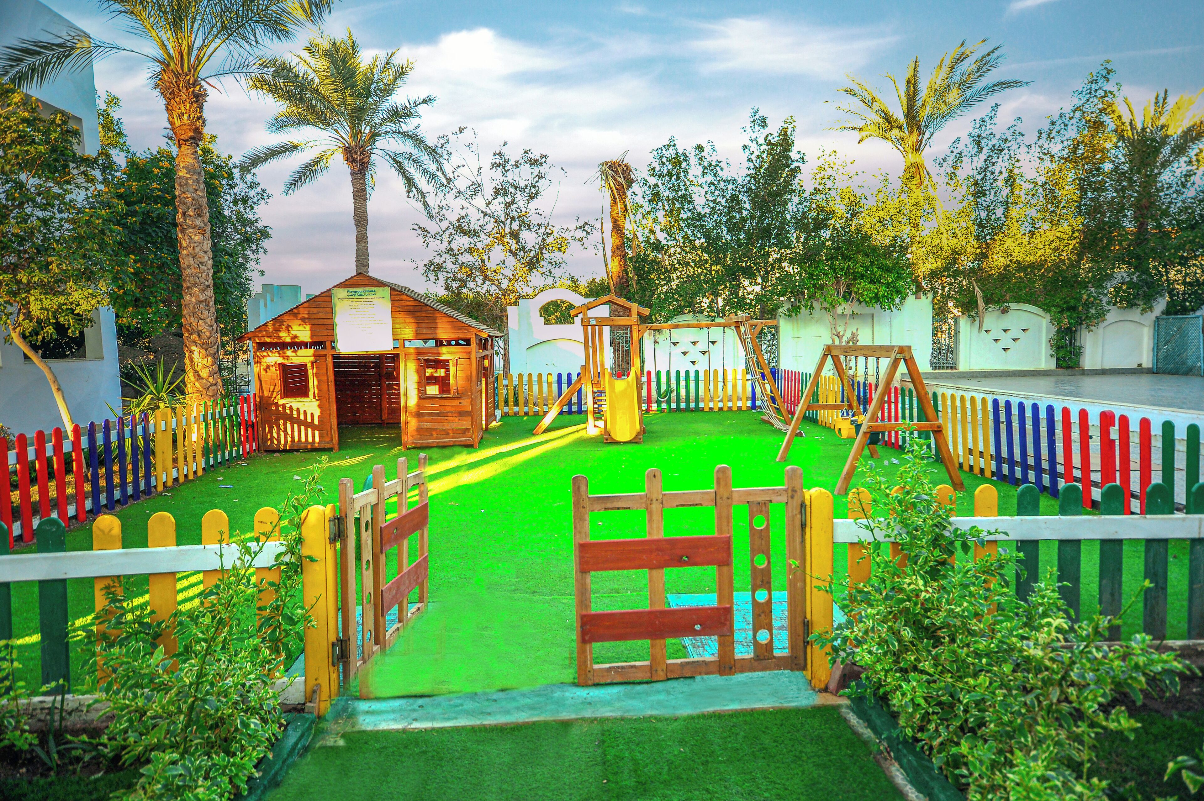 儿童活动区 - 室外