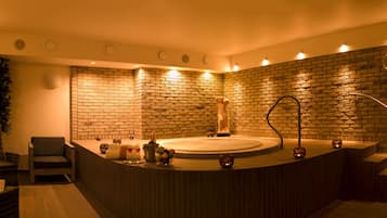 Sauna seca, banheira de hidromassagem