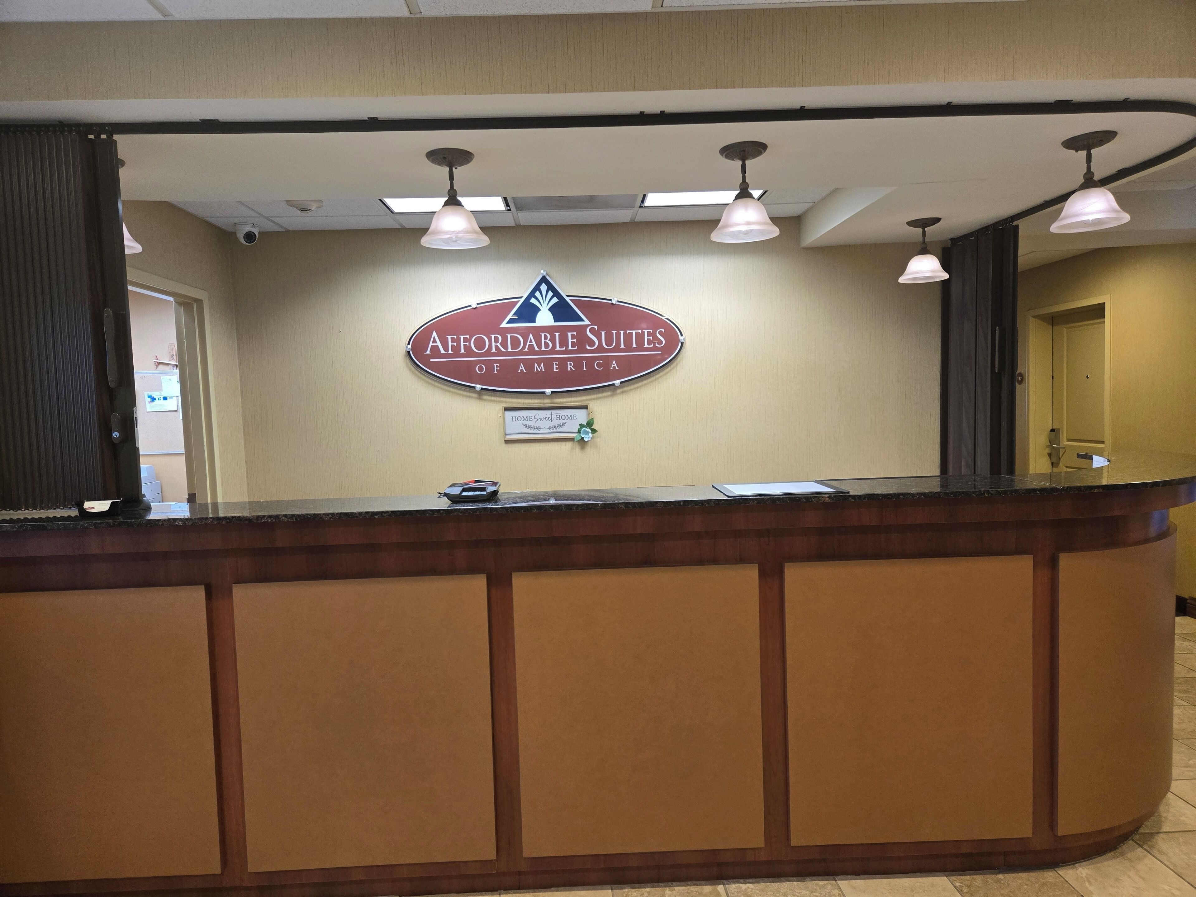 ฝ่ายต้อนรับ