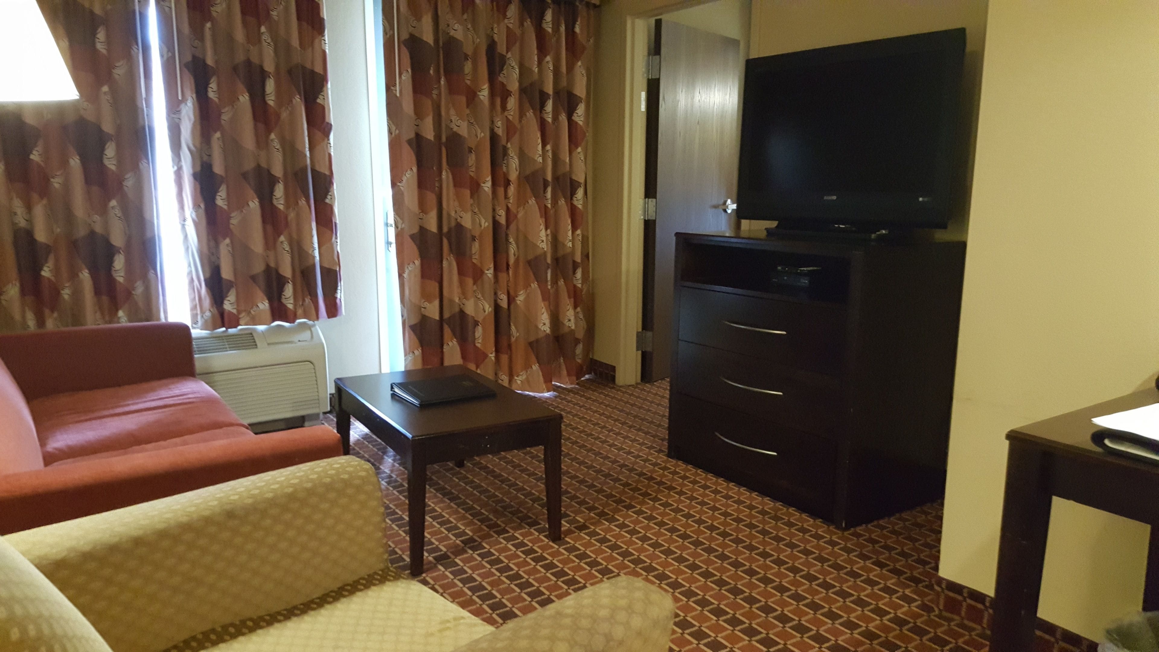 1 bedroom, desk, laptop workspace, blackout curtains