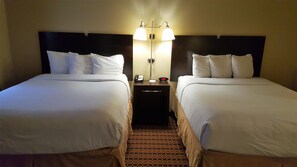 Desk, laptop workspace, blackout curtains, soundproofing - Affordable Suites of America Rogers - Bentonville (Rogers)