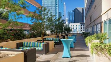 2 restaurantes; se sirven desayunos