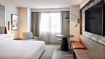 Allergitestet sengetøy, dundyner, safe på rommet og skrivebord