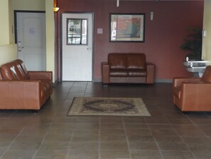 บริเวณนั่งเล่นที่ล็อบบี้