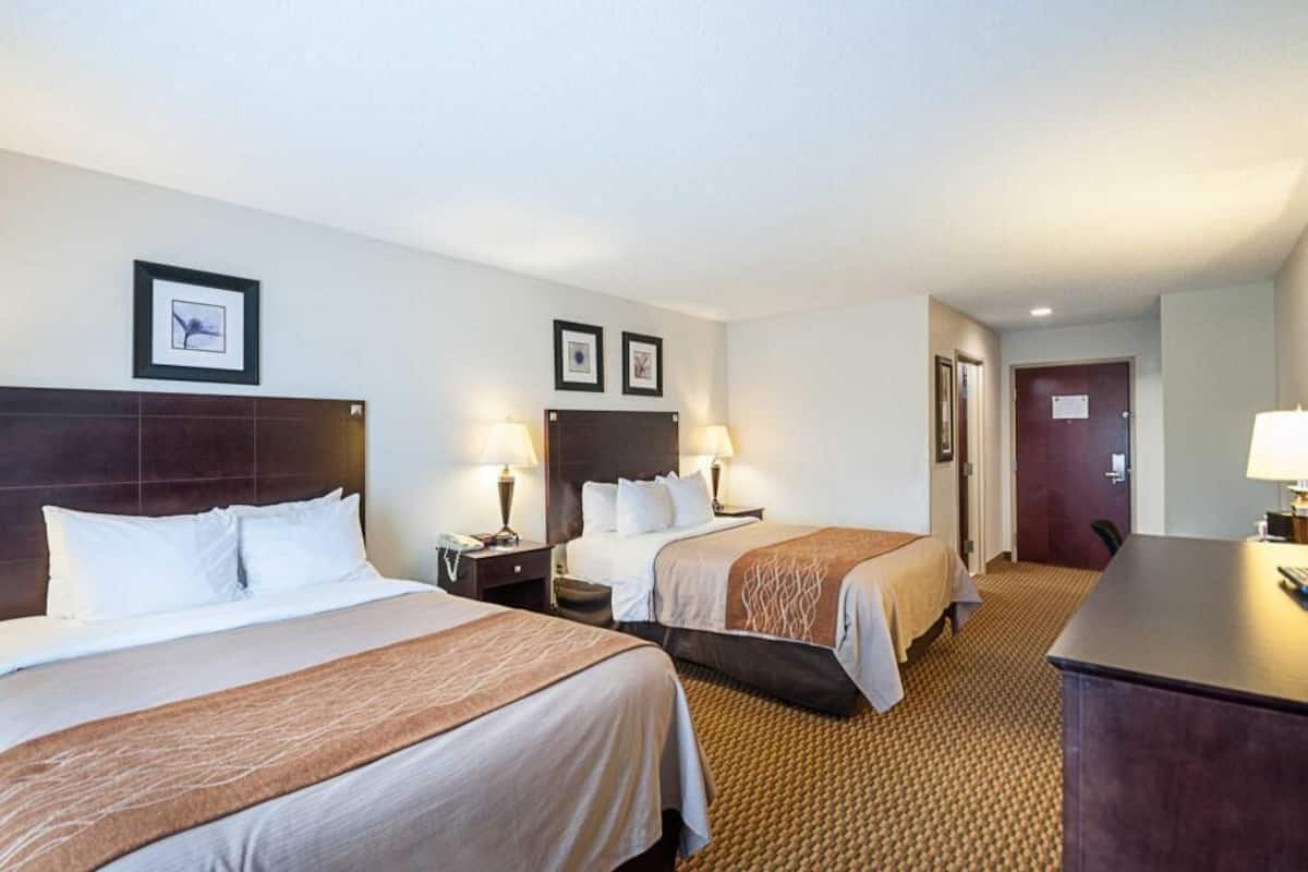 Desk, blackout curtains, iron/ironing board, free WiFi