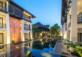 Outdoor pool, pool umbrellas