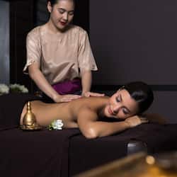 Soins corporels, soins d'aromathérapie, massages suédois, massages thaïs