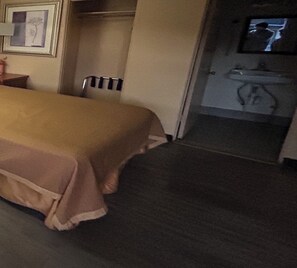 獨特裝修、書桌、免費 Wi-Fi、床單