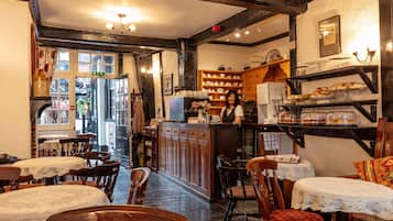 Coffee shop