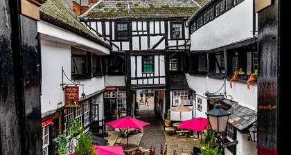 The New Inn by Roomsbooked