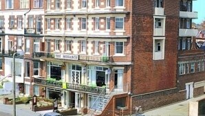 Exterior - Monarch Hotel (Bridlington)
