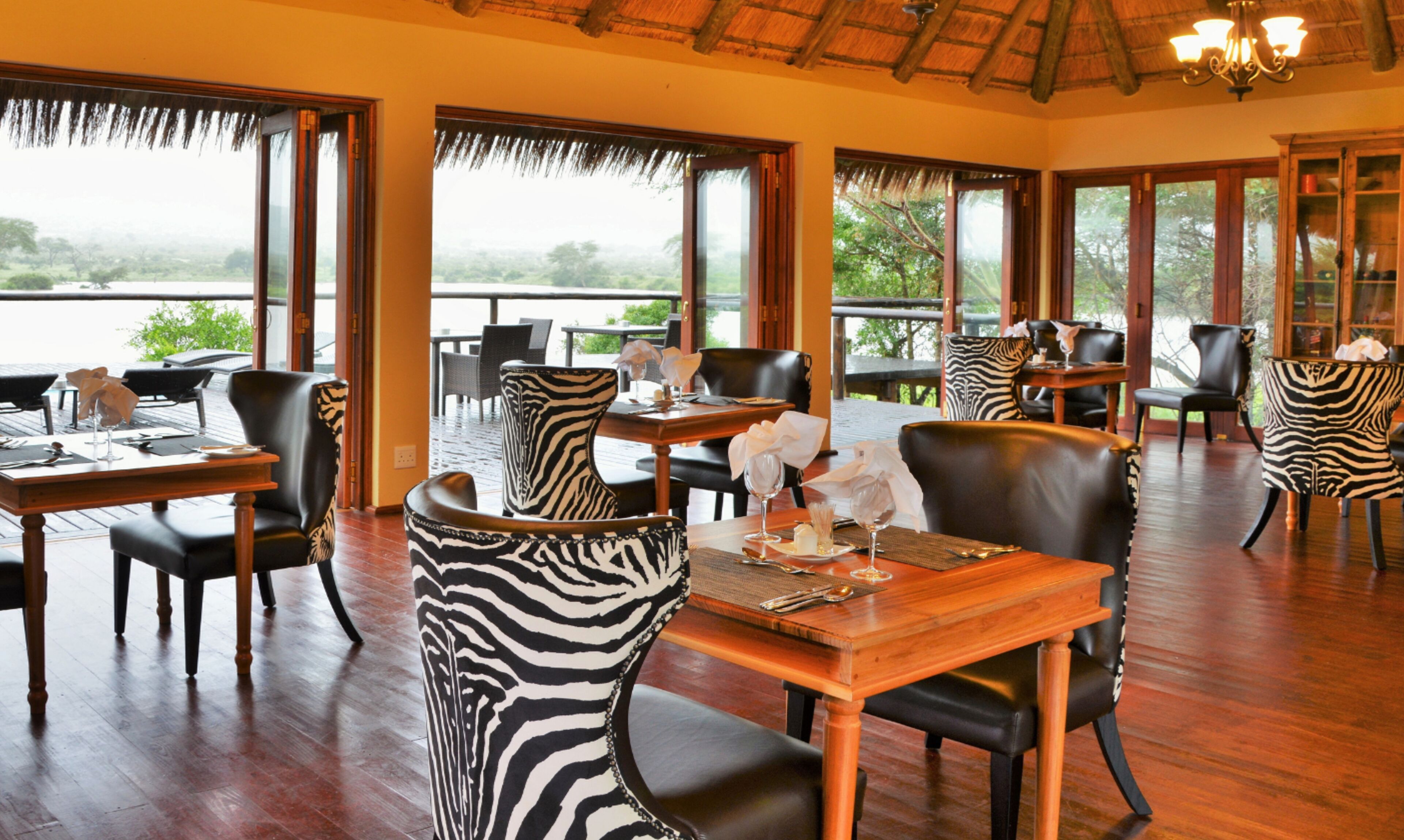 breakfast, lunch and dinner served