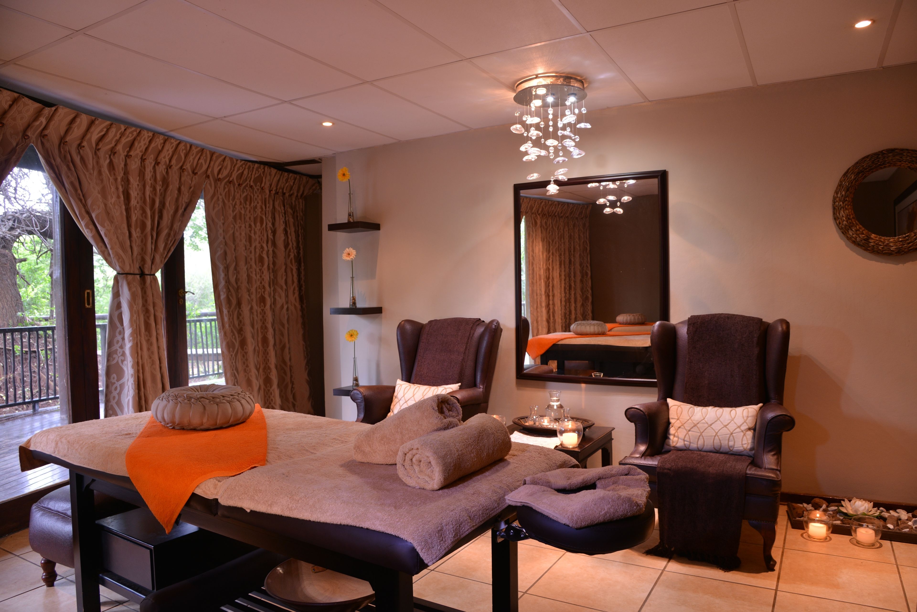 couples treatment room(s)