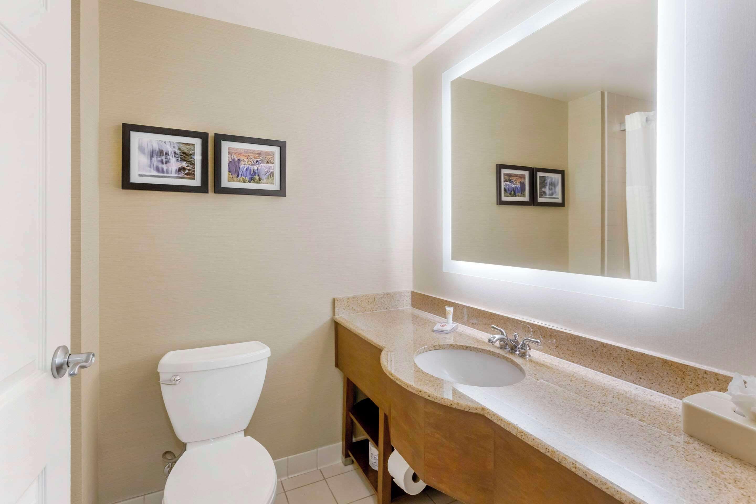 in-room safe, desk, laptop workspace, iron/ironing board